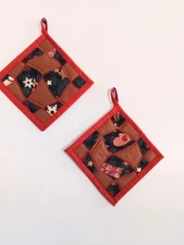 Christmas@ Handmade Set of 2  Quilted Potholders 8 Inch 