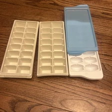 Vtg Set MCM  Easy Twist Release Ice Cube Tray Stackable Oxo Slide Cover Lot!!