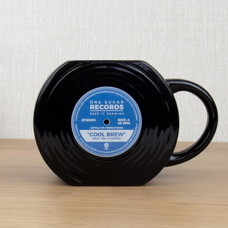 Gift Republic Vinyl Record Shaped Mug Multi , GR452014,450 milliliters 1 Count ( - Imagen 3 de 4