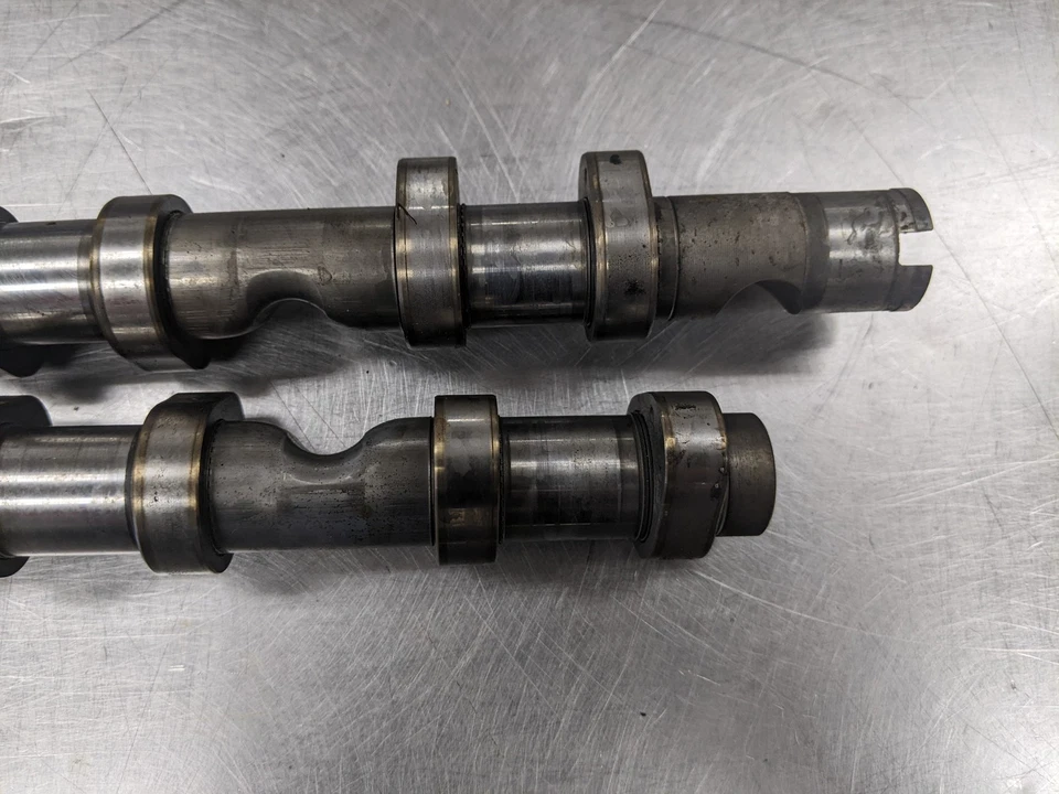 Комплект из пары левых распределительных валов для 05–06 Audi A6 Quattro 3.2 - Изображение 4 из 4