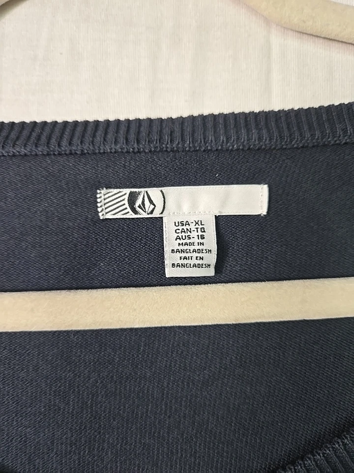 Volcom Women's Dip Dye Gradient Long Sleeve Sweater Size XL Blue Green Logo - Image 2 of 4