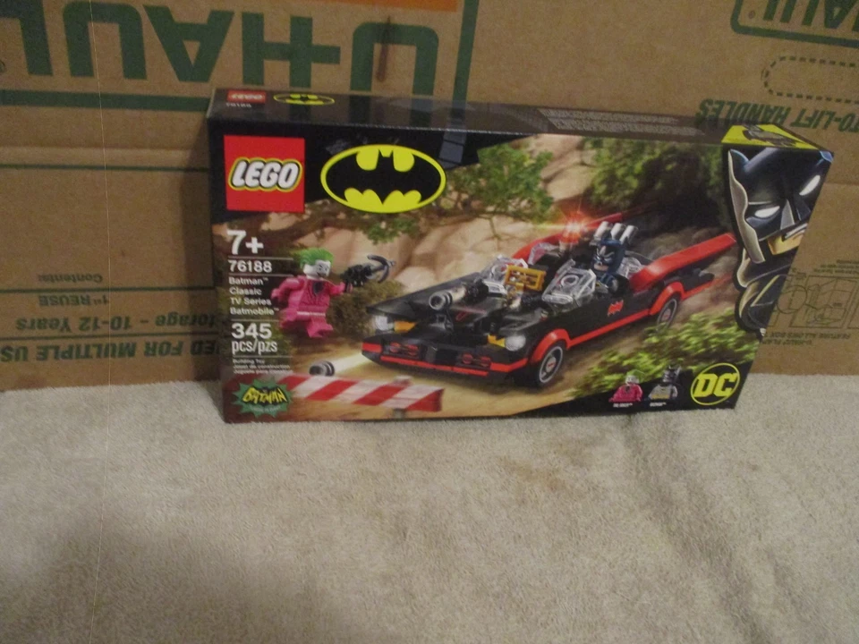 LEGO SUPER HEROES BATMAN CLÁSICO SERIE DE TV BATMOBILE 76188 RETIRADO NUEVO SELLADO Foto 2 de 4