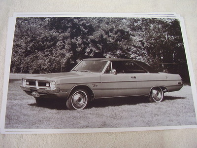 Photo D’époque – Dodge Dart Swinger 1971, Thème Automobile, Tirage Occasion