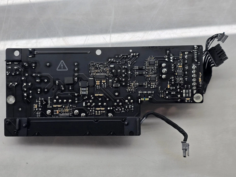 Apple iMac 21.5" A1418 2012 2013 2014 2015 2017 Power Supply ADP-185BF T - 185W - Image 2 of 4
