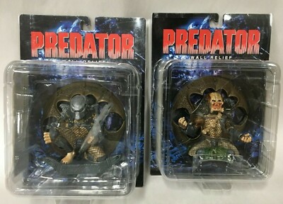Pair of Predator Un Masked  Figure Wall Relief X-plus Sota Toys BOTH STYLES