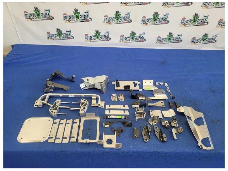 Audi R8 V10 2014 cupé varios soportes de carrocería bisagras espaciadores 2136 Foto 2 de 4