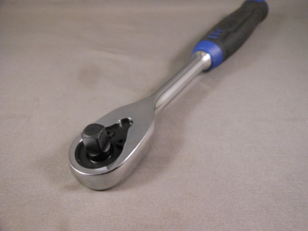 New Quinn 70590 1/4" 90 tooth Comfort Grip Low Profile Pear Head Ratchet Wrench