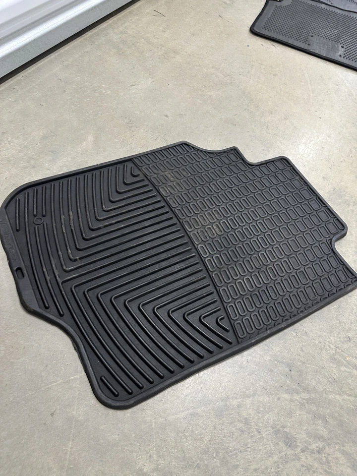 Alfombrilla izquierda Saturn Aura Pontiac G6 Chevy Malibu WeatherTech 2004-2012 Foto 4 de 4