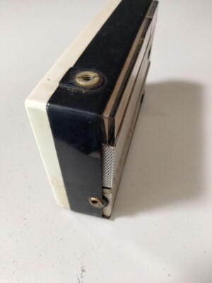 HITACHI WH-730 Transistor Radio SW/BC Receiver w/Cover Vintage