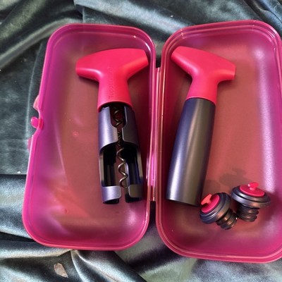 Tupperware Corkscrew in Vineyard Color ~ NEW! With storage case!