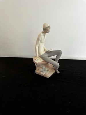 Vintage Lladro 4684 Hebrew Student Reading Figurine Large Porcelain Judaica Gift