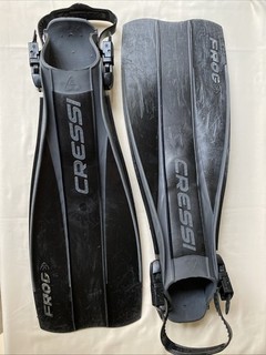 Cressi Sub FROG Flippers Long Fins Black Size M L Adjustable Made in Italy