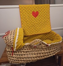 VTG Handmade Woven MOSES Basket Cradle Bassinet Nursery Decor Doll Quilt Liner
