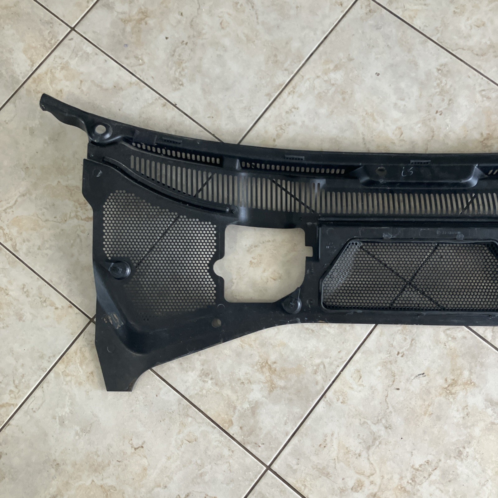 Bentley Continental GT FRONT Cowl panel