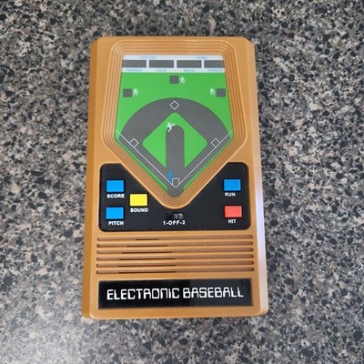 VINTAGE 2001 Mattel Basic Fun Classic Baseball Handheld Electronic Game