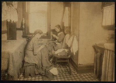 New York NY 1912 Averzano family children working truant schoolroom photo