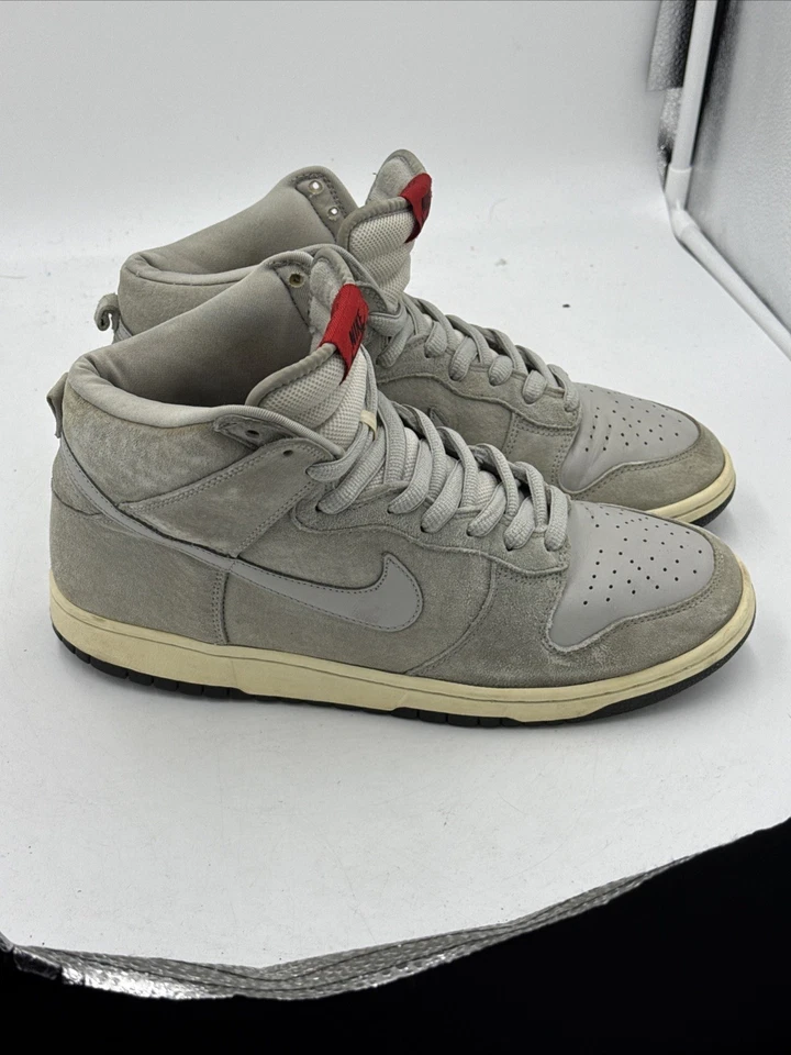 Size 10.5 - Nike Dunk Pro SB High Pee Wee Herman - Image 2 of 4