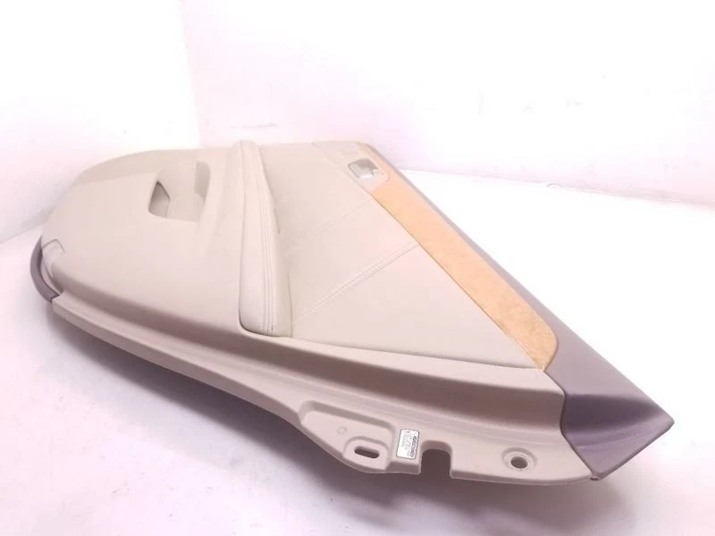 Toyota Avalon Limited 2005 montaje del panel de la puerta trasera del lado del pasajero  Foto 3 de 4