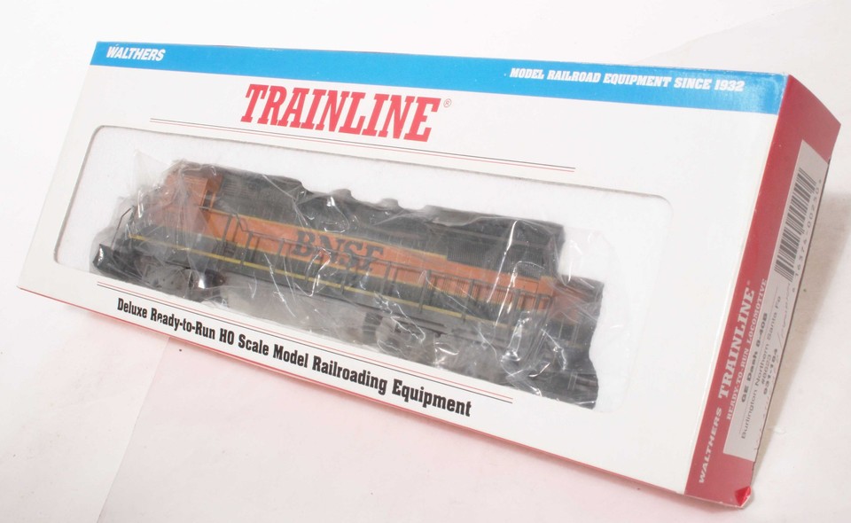 Locomotive Diesel Walthers Dash 8-40B BNSF Avec Son - Échelle H0 - Neuve