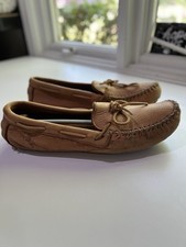 Minnetonka Moosehide Driving Moccasin Loafer Men's Size 10 Rubber Nub Bottom Tan