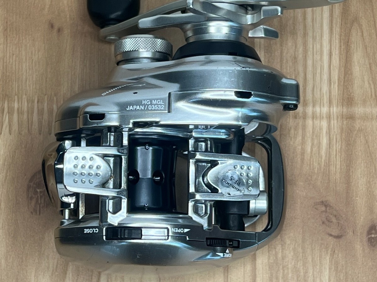 Shimano 16 Metanium MGL HG Right Baitcasting Fishing Reel 7.4 Gear