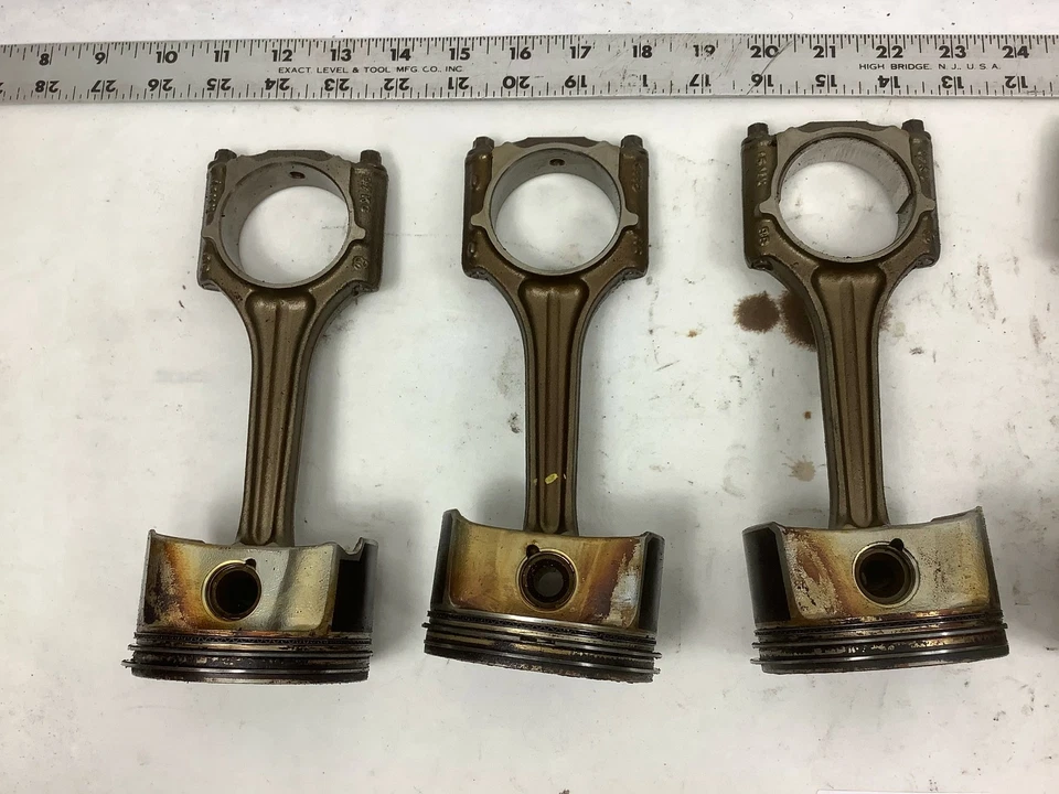 Volkswagen Beetle 2010 motor 2,5 L pistón con biela juego de 5 OEM+ Foto 4 de 4