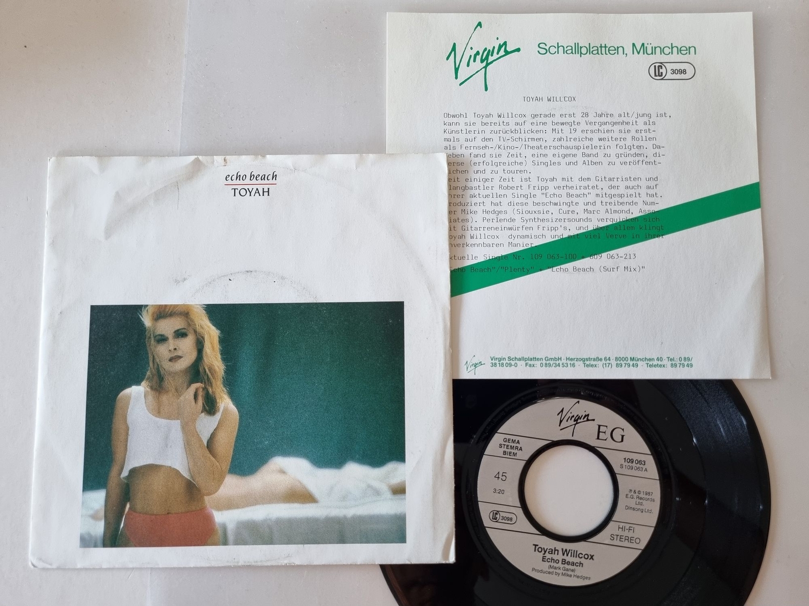 Toyah - Echo Beach 7'' Vinyl Germany WITH PROMO FACTS