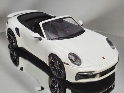 Minichamps Porsche 911 (992) Turbo S Cabriolet 2020 Cabrio White 1