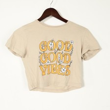 Camiseta recortada Trendyol para mujer S. Good Good Vibes beige estampado gráfico floral