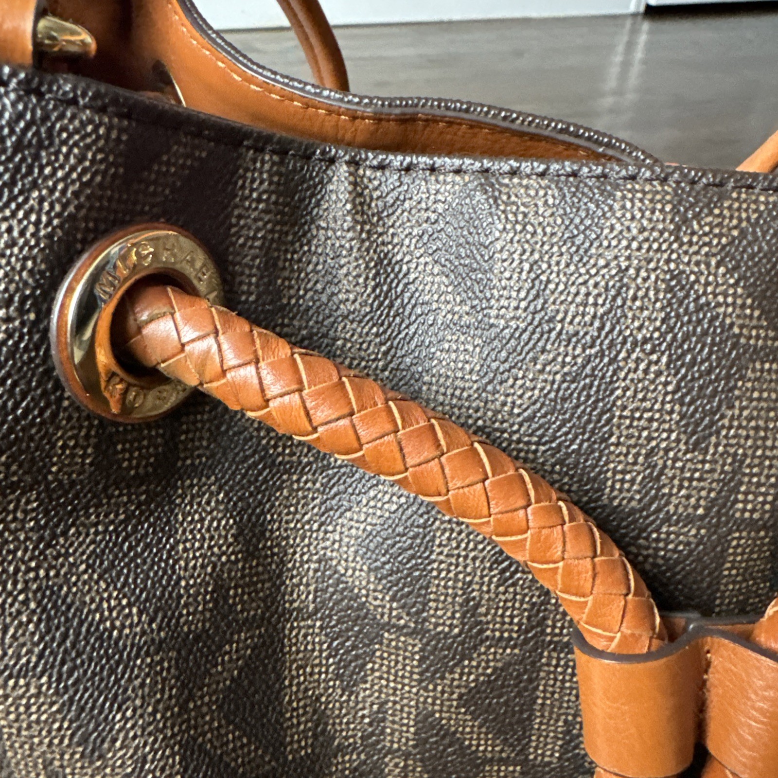 Michael Kors Key Set Large Drawstring Shoulder Ba… - image 7