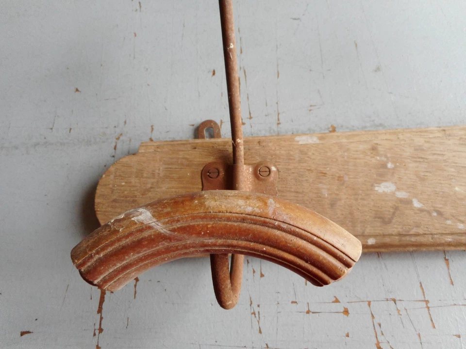 Porte manteau ancien bois et métal 2 patères Décoration Vintage bonne etat - Photo 3/4