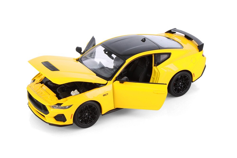 monogram 1/24?1/25? ford mustang 完成品 1994 Monogram '94 Mustang GT Ford 1/25 Scale Plastic Model