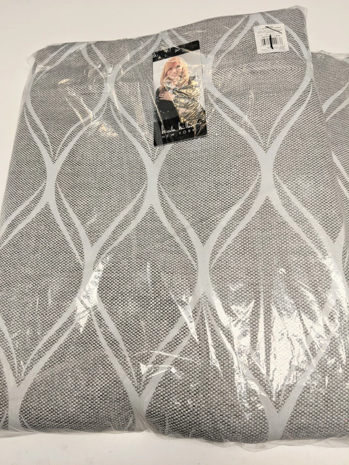 2 Nuevos Paneles de Cortina de Circuito Gris Nicole Miller 54" x 96" Bolsillo de Barra de Pestaña Oculta Foto 2 de 3