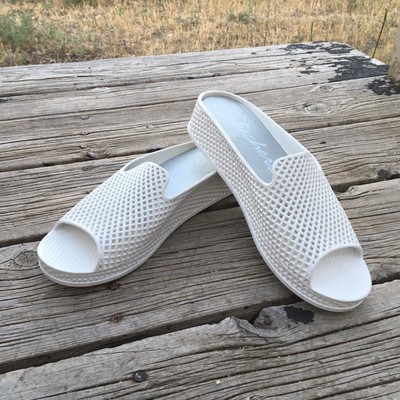 skechers plastic sandals