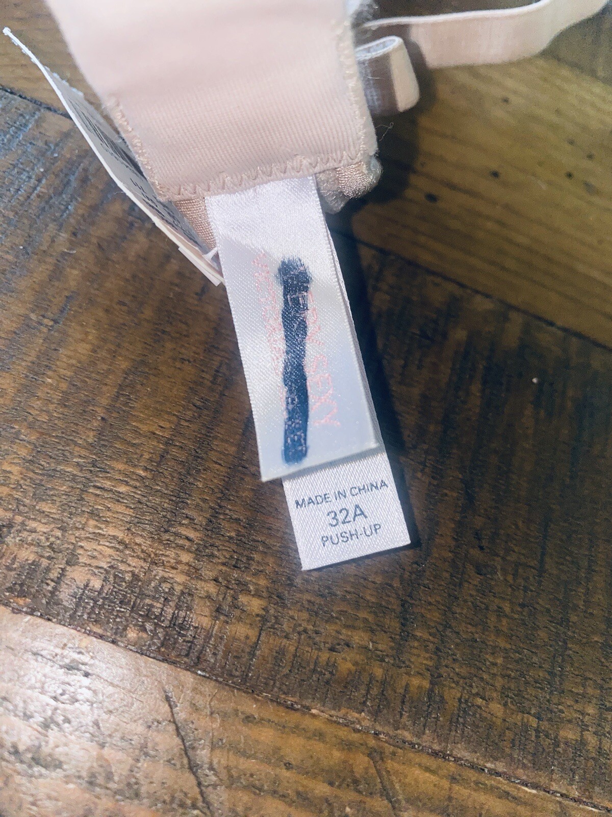 32A Victoria’s Secret Love Pink Bra Women’s Ladies Very Sexy Push Up