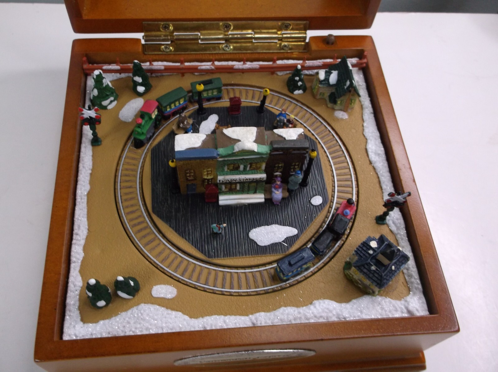 Picture 3 of 12