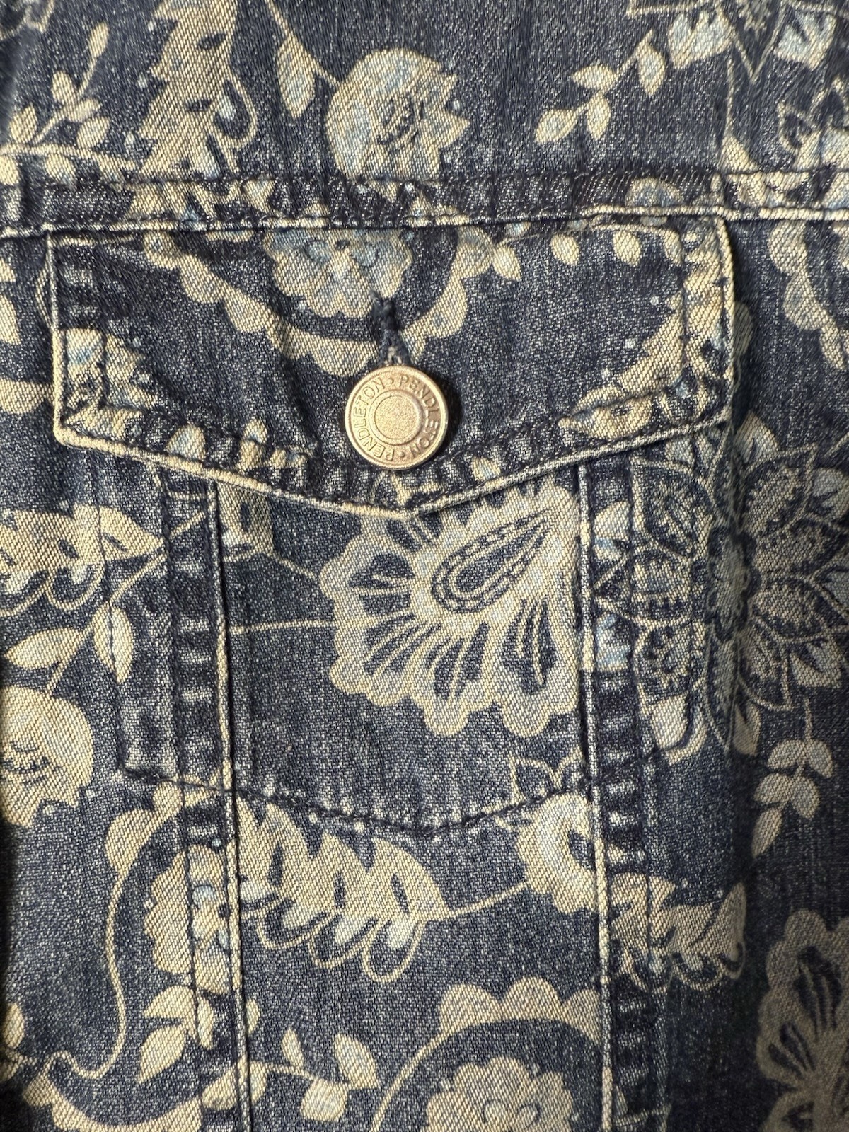 Pendleton Women’s Button Denim Jacket White Tan B… - image 3