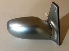 96-00 Toyota RAV4 Right Passenger Side View Power Door Mirror E6010052 OEM 1996