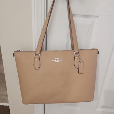COACH Crossgrain Leather Large Gallery Tote Shoulder Bag Latte Beige /Gold