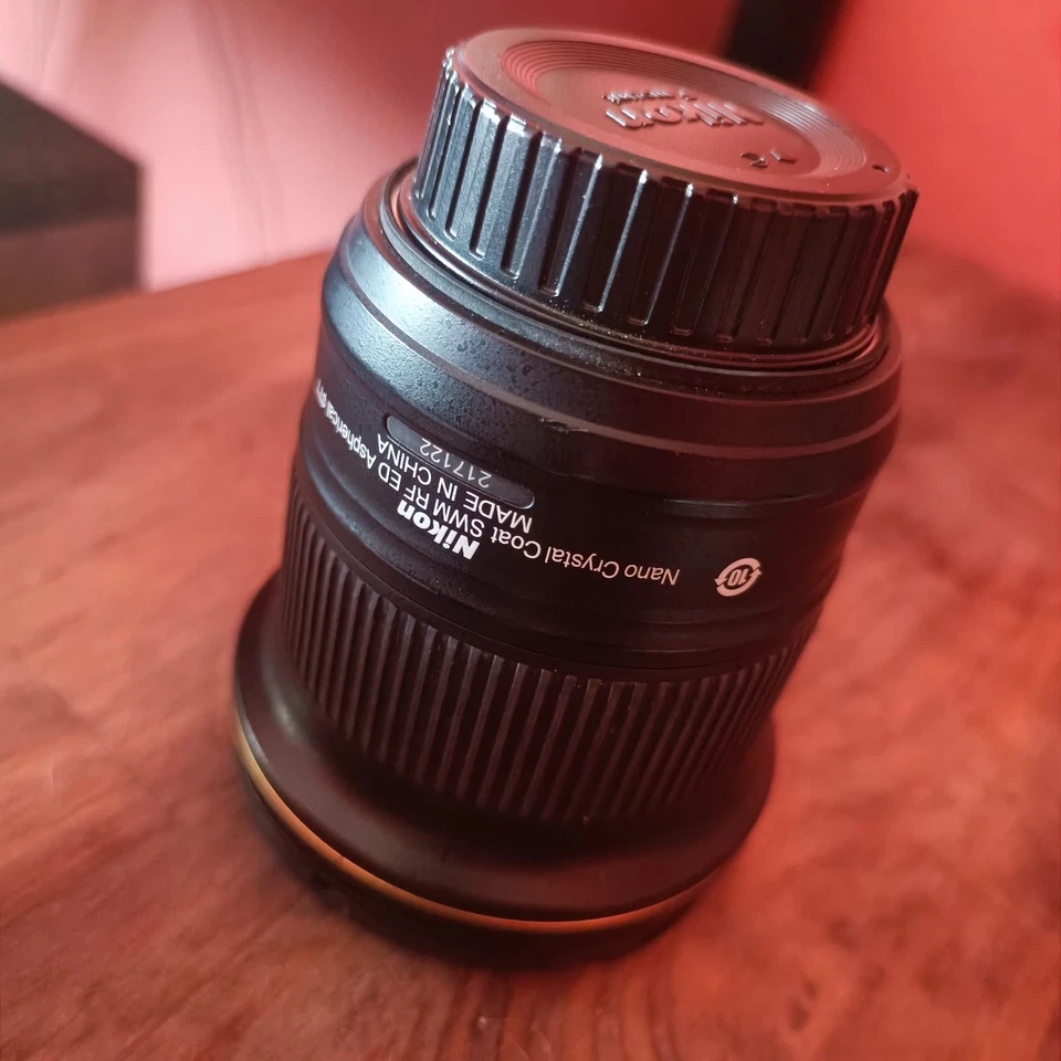 Nikon AF-S NIKKOR 20mm f/1.8G ED in Very Good Condition With Box - Bild 3 von 4