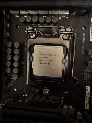 Intel Core i9-10900K Processor + ASUS ROG Maximus XII Hero Z490 Combo