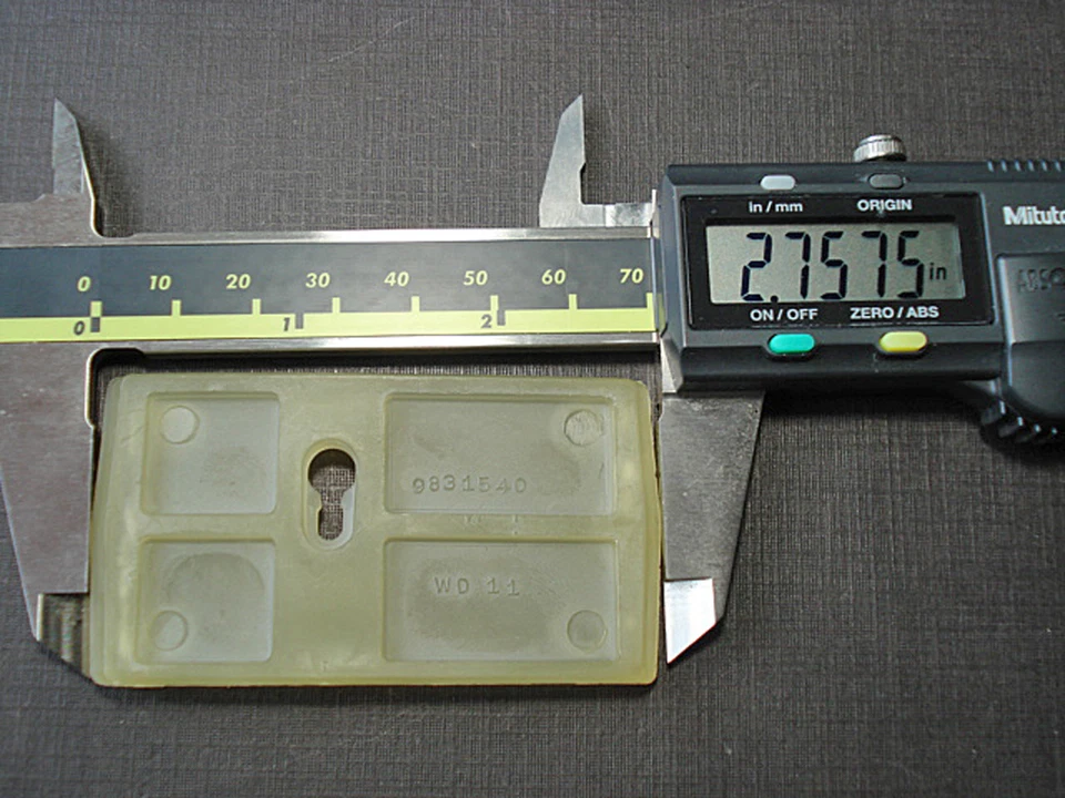 1 pieza NORS 1976 1977 Cadillac Eldorado Buick Riviera 9831540 clip de moldura de puerta Foto 4 de 4