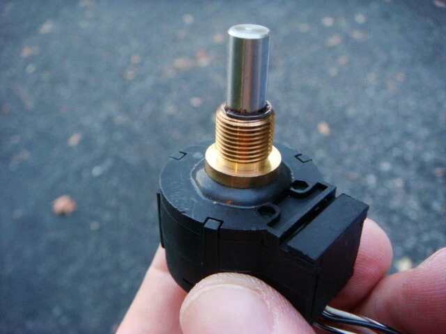 Lot (2) HP / Agilent HEDS-7500 Optical Rotary Encoders -- Old Stock Parts - Image 2 of 4