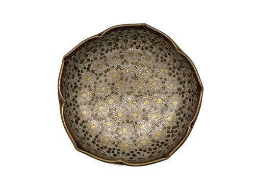 JAPANESE SATSUMA "THOUSAND FLOWER" PORCELAIN BOWL Shimazu Crest, Late Meiji - Picture 4 of 10