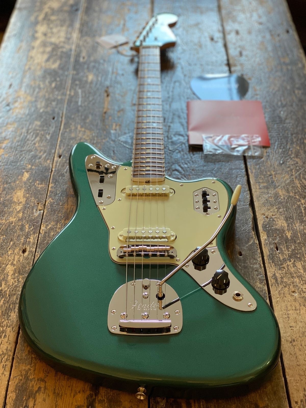 Fender Japan Limited Edition Jaguar FSR Sherwood Green USA Pickups, Alder Body