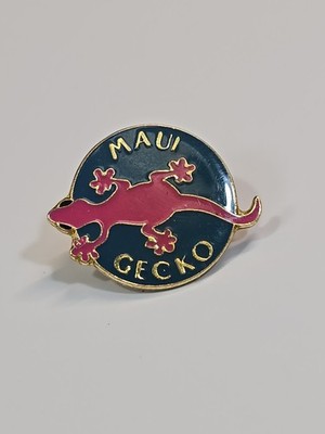 Maui Pink Gecko Hawaii Souvenir Lapel Pin Blue Background 