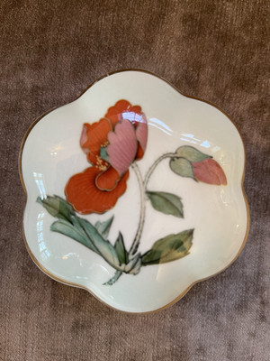 Palissy Royale Collection Red Poppy Lidded Trinket Dish with lid. Good condition