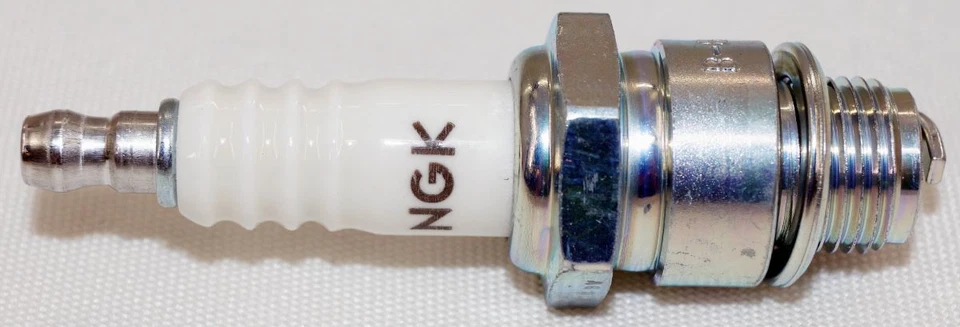 Paquete de 8 bujías de níquel NGK 3212 auténticas genuinas B6L Foto 3 de 4