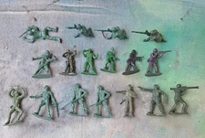 17 Vintage Unbranded Tim Mee Army Military Infantry Plastic Figures VG Condition