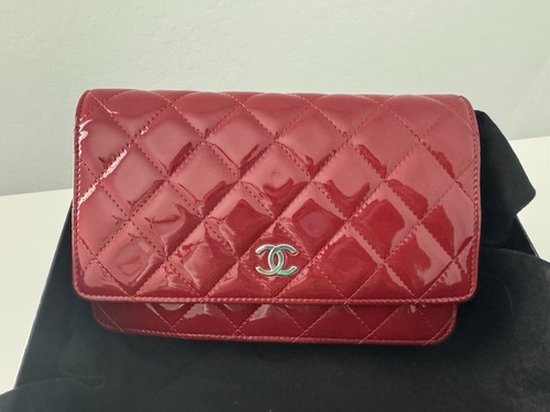 100% AUTHENTIC CHANEL CLASSIC WALLET IN CHAIN (WOC)